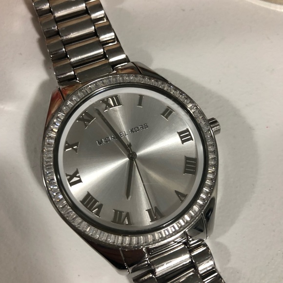 Michael kors watch - Picture 2 of 5